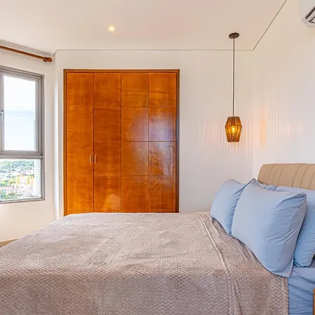 Apartment Dreams *
